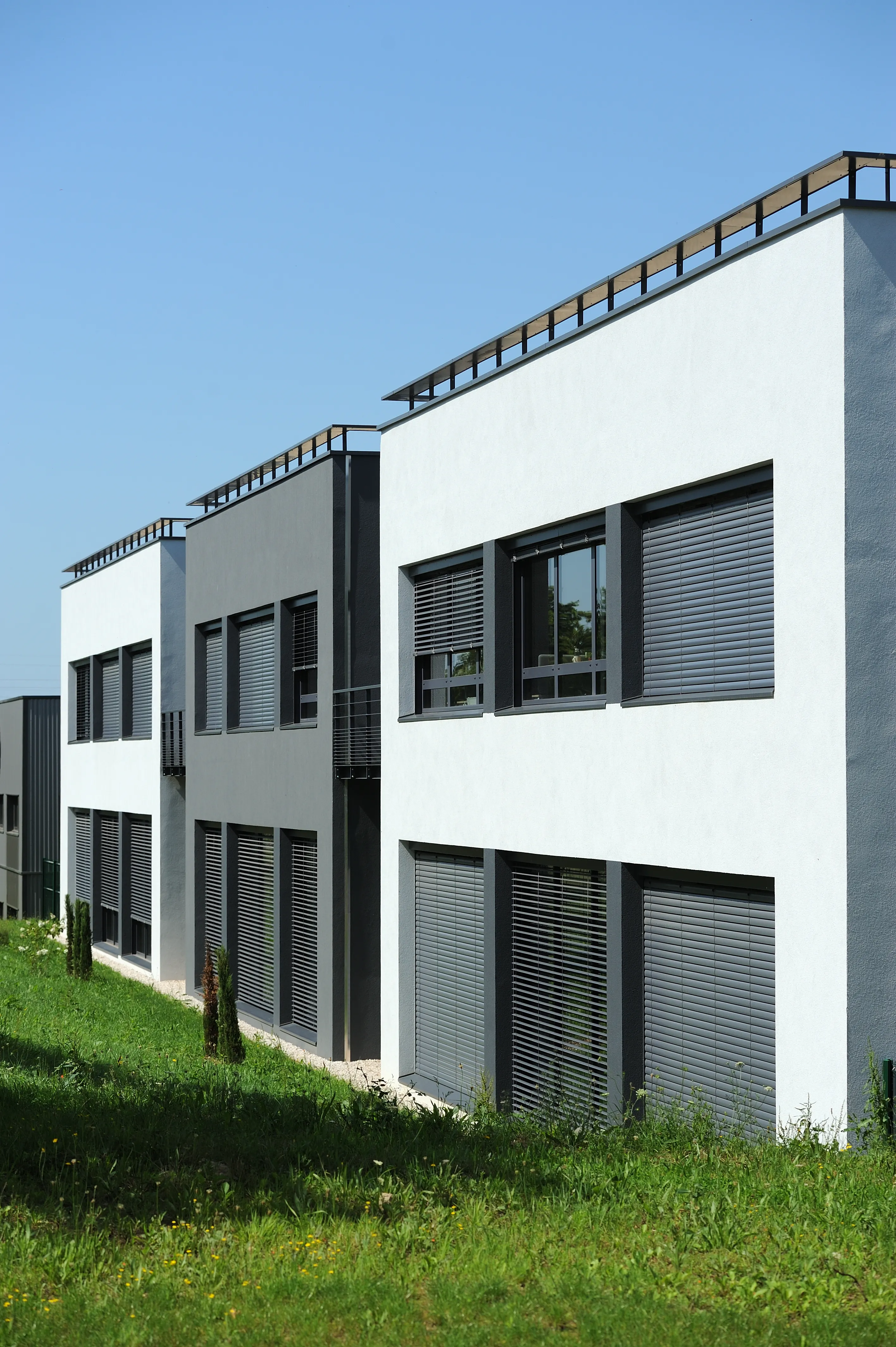 Allées du campus Granges Bardes — Bâtiment C, Bourg-en-Bresse