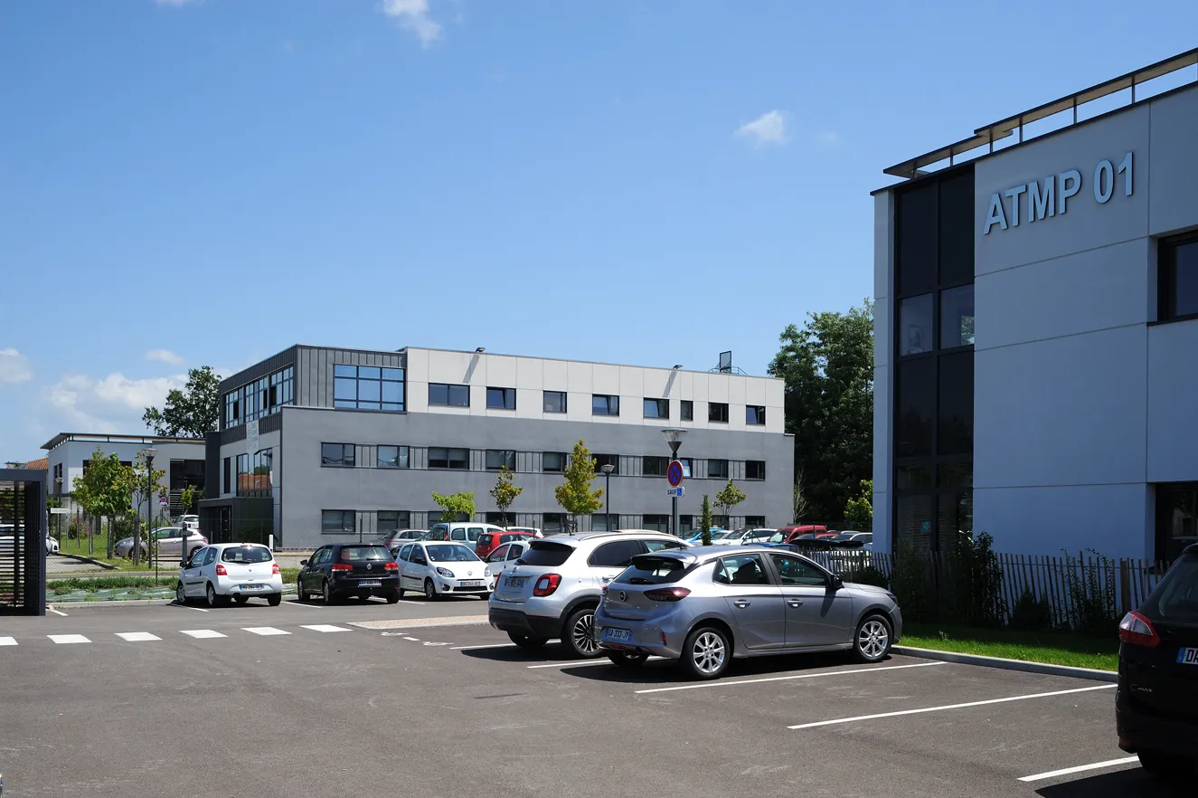 Espaces paysagés du campus San Severo — cadre de vie soigné des projets Factory Park